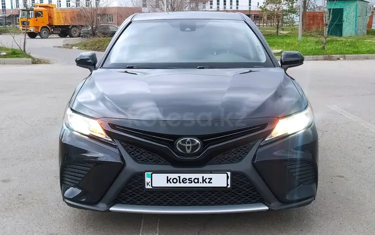 Toyota Camry 2018 года за 12 500 000 тг. в Алматы