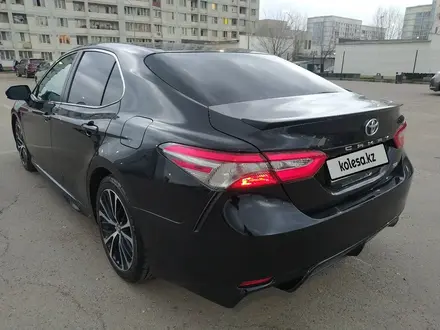 Toyota Camry 2018 года за 12 500 000 тг. в Алматы – фото 28