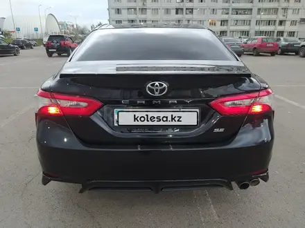 Toyota Camry 2018 года за 12 500 000 тг. в Алматы – фото 29