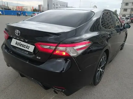 Toyota Camry 2018 года за 12 500 000 тг. в Алматы – фото 30