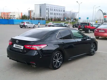 Toyota Camry 2018 года за 12 500 000 тг. в Алматы – фото 7