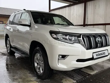 Toyota Land Cruiser Prado 2022 года за 26 000 000 тг. в Атырау – фото 3