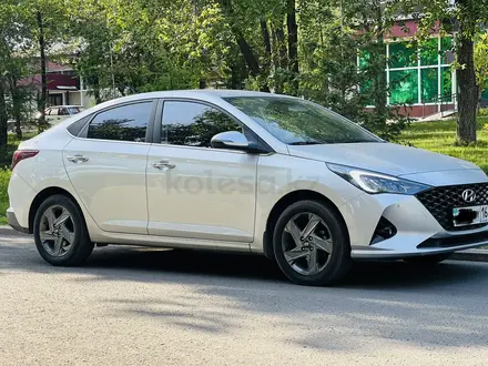 Hyundai Accent 2021 года за 9 300 000 тг. в Семей – фото 3