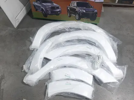 Расширитель арок банан накладка на Toyota Fortuner 04-10 за 65 000 тг. в Астана