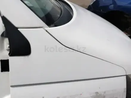 Передние крылья на Volkswagen Transporter T5 за 30 000 тг. в Алматы – фото 2