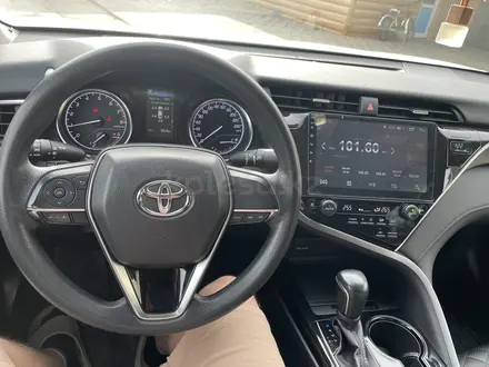 Toyota Camry 2018 года за 14 000 000 тг. в Петропавловск – фото 5