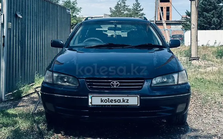 Toyota Camry Gracia 1998 года за 3 300 000 тг. в Семей