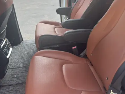 Kia Carnival 2022 года за 17 500 000 тг. в Алматы – фото 13