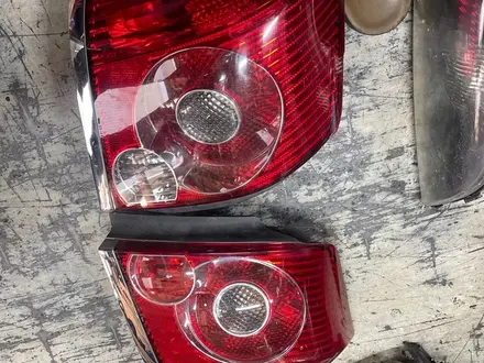 Задний фонарь Toyota Avensis за 60 000 тг. в Алматы – фото 3