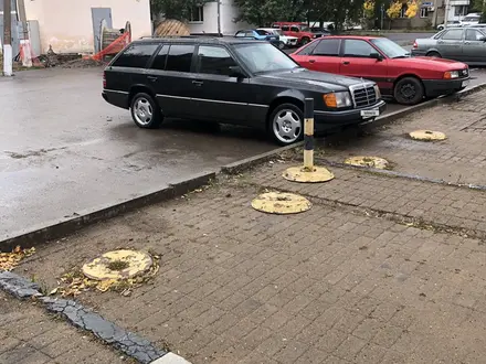 Mercedes-Benz E 230 1992 года за 1 800 000 тг. в Астана