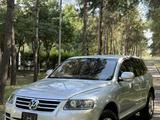 Volkswagen Touareg 2006 года за 6 500 000 тг. в Алматы