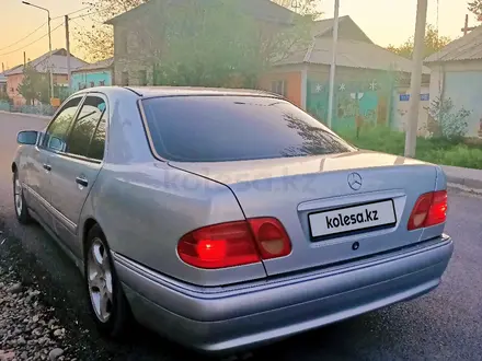 Mercedes-Benz E 240 1998 года за 3 500 000 тг. в Туркестан – фото 4