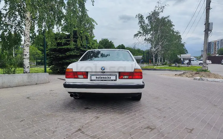 BMW 740 1993 года за 3 500 000 тг. в Алматы