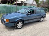 Volkswagen Passat 1991 годаfor1 500 000 тг. в Каратау