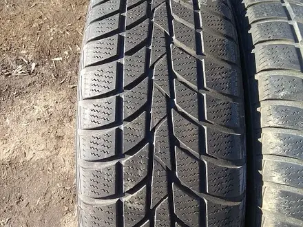 Шины 195/65 R15 — "Hankook Winter iCept RS" (Венгрия), зимние, вүшін80 000 тг. в Астана – фото 3