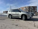 Lexus LX 570 2017 годаүшін40 500 000 тг. в Караганда – фото 2