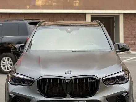 BMW X5 M 2021 года за 67 000 000 тг. в Астана – фото 2