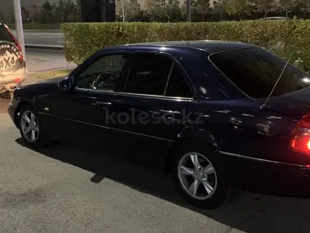 Mercedes-Benz C 200 1994 года за 2 000 000 тг. в Астана – фото 14