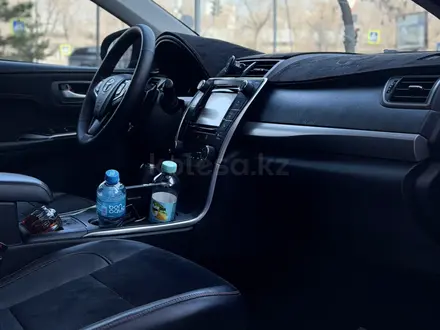 Toyota Camry 2016 года за 10 300 000 тг. в Алматы – фото 4
