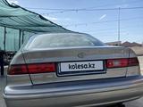 Toyota Camry 1997 года за 3 650 000 тг. в Шымкент – фото 4