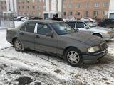 Mercedes-Benz C 180 1993 годаfor1 100 000 тг. в Павлодар