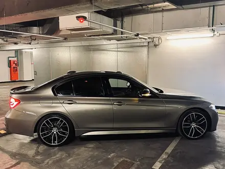 BMW 330 2018 года за 15 500 000 тг. в Алматы – фото 5