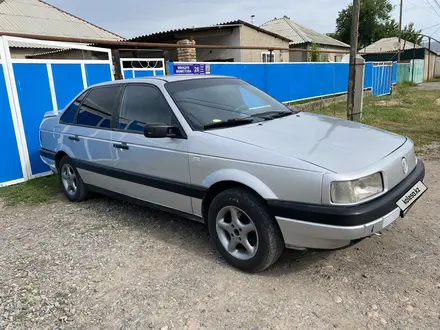 Volkswagen Passat 1990 годаүшін1 700 000 тг. в Тараз