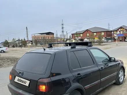 Volkswagen Golf 1996 года за 1 800 000 тг. в Актобе – фото 3