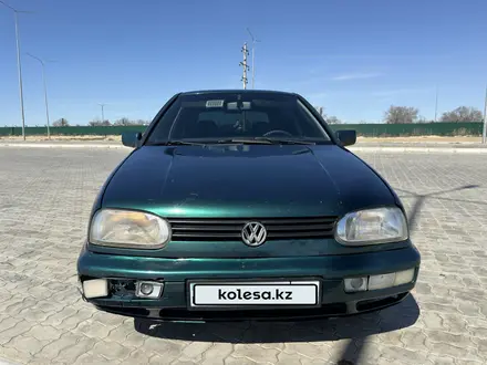 Volkswagen Golf 1997 года за 2 000 000 тг. в Актау – фото 20