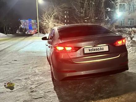 Hyundai Elantra 2018 года за 8 400 000 тг. в Усть-Каменогорск – фото 3