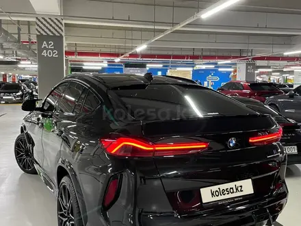 BMW X6 M 2021 года за 59 000 000 тг. в Астана – фото 2