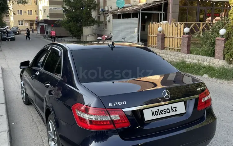 Mercedes-Benz E 200 2011 годаfor6 400 000 тг. в Алматы