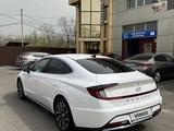 Hyundai Sonata 2023 года за 14 300 000 тг. в Алматы – фото 3