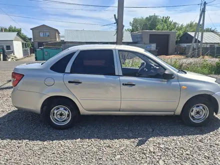 ВАЗ (Lada) Granta 2190 2015 года за 1 500 000 тг. в Караганда – фото 2
