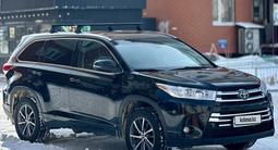 Toyota Highlander 2017 годаfor18 500 000 тг. в Уральск