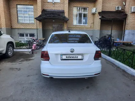 Volkswagen Polo 2018 года за 4 250 000 тг. в Уральск – фото 3