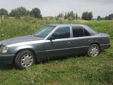 Mercedes-Benz E 230 1991 года за 1 150 000 тг. в Тараз – фото 5