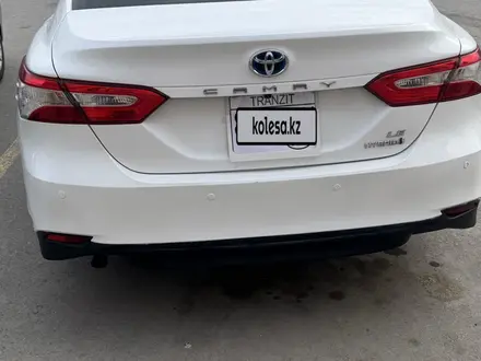 Toyota Camry 2018 года за 7 900 000 тг. в Актау – фото 3