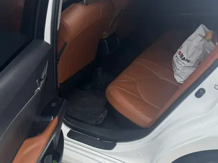 Toyota Camry 2018 года за 7 900 000 тг. в Актау – фото 8