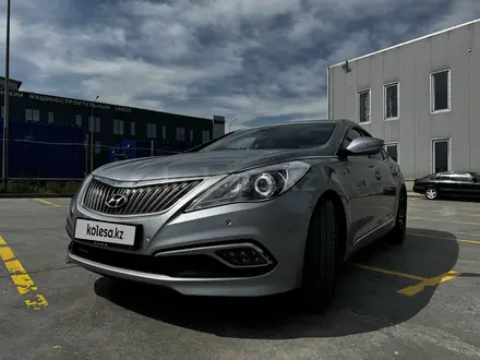 Hyundai Grandeur 2015 года за 9 700 000 тг. в Алматы – фото 3