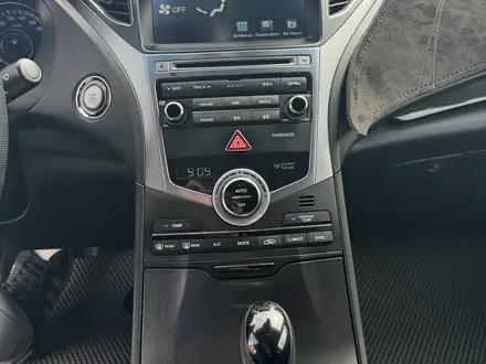 Hyundai Grandeur 2015 года за 9 700 000 тг. в Алматы – фото 17