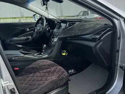 Hyundai Grandeur 2015 года за 9 700 000 тг. в Алматы – фото 24