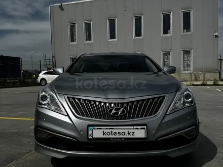 Hyundai Grandeur 2015 года за 9 700 000 тг. в Алматы – фото 2
