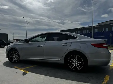 Hyundai Grandeur 2015 года за 9 700 000 тг. в Алматы – фото 6
