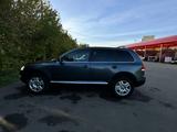 Volkswagen Touareg 2006 года за 5 100 000 тг. в Петропавловск – фото 5