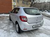 Renault Sandero 2015 года за 3 900 000 тг. в Караганда – фото 2