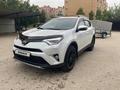 Toyota RAV4 2018 годаfor13 500 000 тг. в Актобе – фото 5