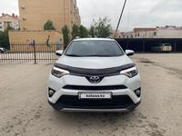 Toyota RAV4 2018 года за 13 500 000 тг. в Актобе