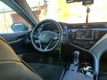 Toyota Camry 2019 года за 12 300 000 тг. в Караганда – фото 2