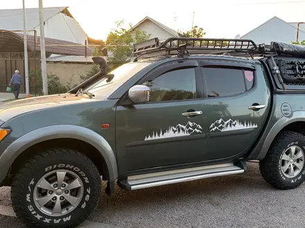 Mitsubishi L200 2007 года за 8 000 000 тг. в Шымкент – фото 2
